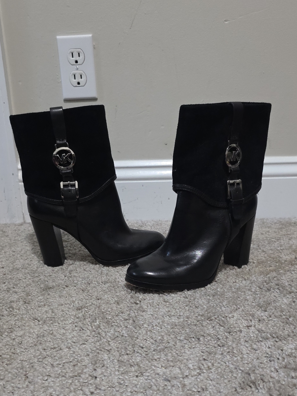 Michael Kors Fulton Harness Ankle Booties Suede Leather Black 6.5